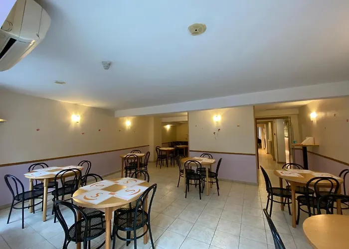 Somriu Hotel City M28